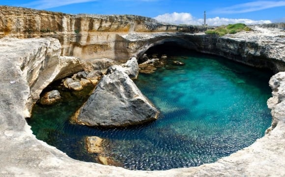 Les 10 plus belles piscines naturelles au monde - Roca Vecchia en Italie