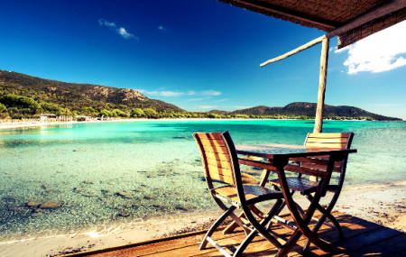 Corse, vente flash : locations 8j/7n en résidence avec piscine, dispos dernière minute & été, - 50%