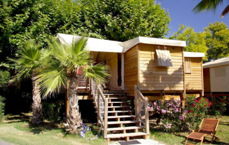Côte d'Azur, camping 4* : 8j/7n en mobil-home avec accès direct au lac + piscine, - 56%