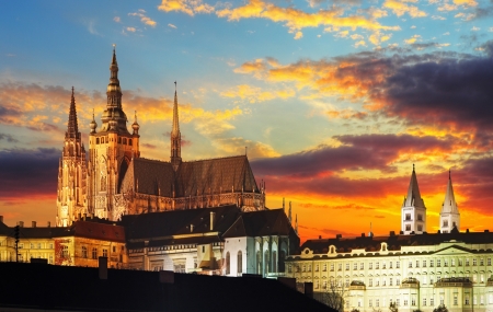 Prague : vente flash, week-end 3j/2n en hôtel 5* + petits-déjeuners, - 63%