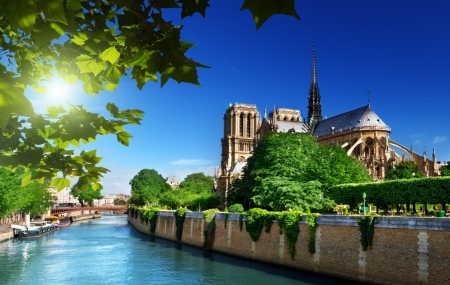 Paris : week-end 3j/2n en hôtel 4* + croisière sur la Seine, - 52%