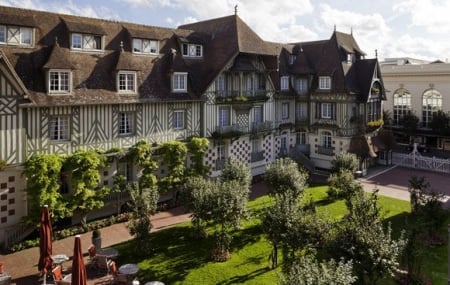 Deauville : vente flash week-end 2j/1n en hôtel Barrière 5*, demi-pension incluse, - 45%