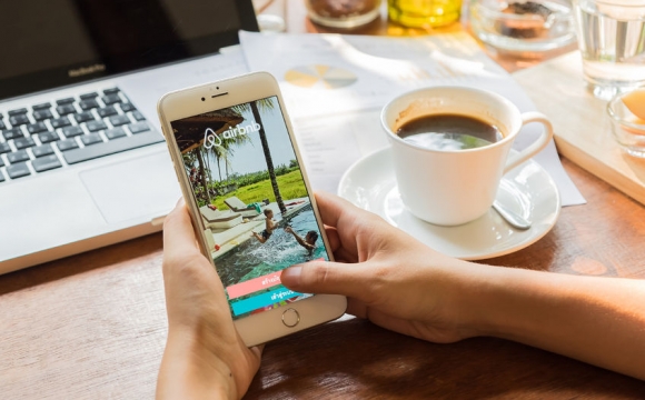 4 bonnes raisons de devenir hôte Airbnb - Partager une expérience unique !