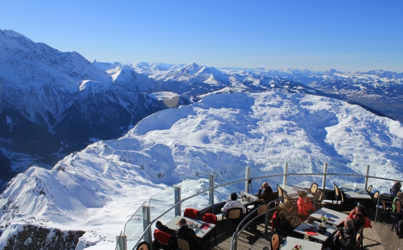 10 restaurants situés dans des endroits sensationnels - Restaurant le Panoramic à Chamonix