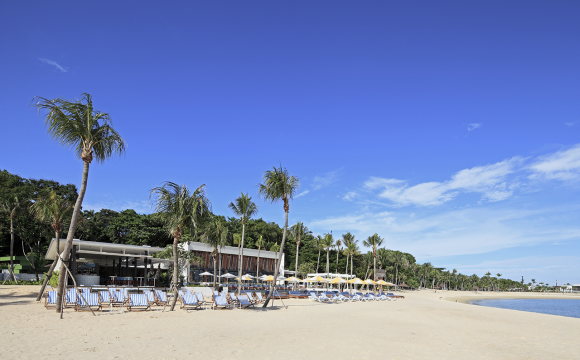 Les 10 plus beaux bars sur la plage - Tanjong beach club à Sentosa