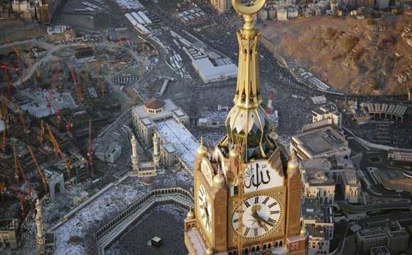 Les 10 Plus Grandes Tours Du Monde L Officiel Des Vacances