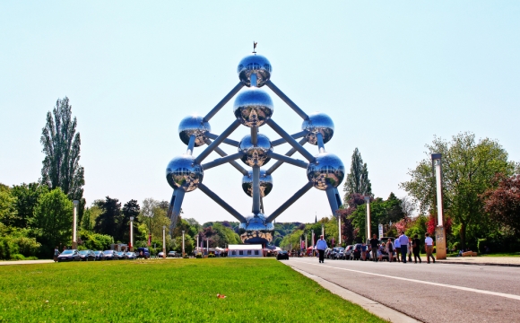 10 monuments incontournables à visiter - L’Atomium de Bruxelles en Belgique