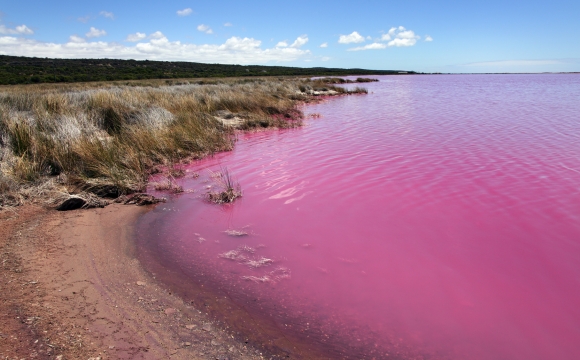10 lieux surnaturels dans le monde - Le Lac Hillier