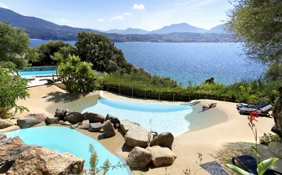 Les 10 plus belles piscines de France - Hotel Marinca & Spa à Olmeto en Corse