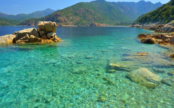 12 endroits pour nager dans l'eau turquoise - Corse