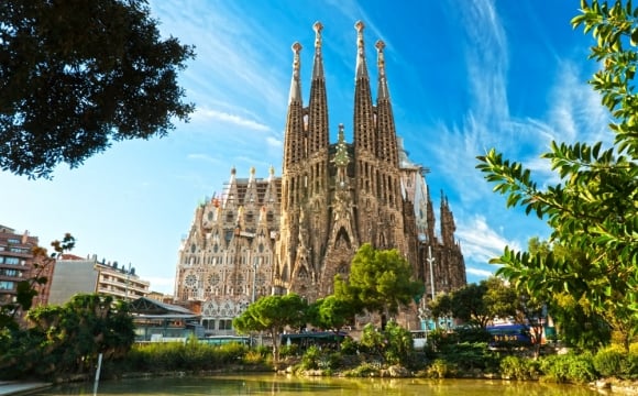 10 monuments incontournables à visiter - La Sagrada Familia à Barcelone