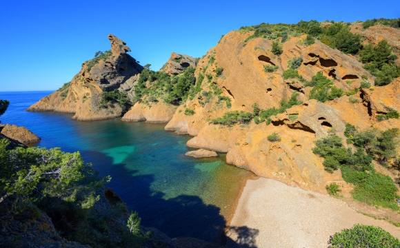Les 12 plus belles plages du Sud Est de la France - La calanque de Figuerolles