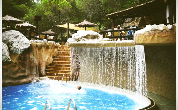 10 campings avec parcs aquatiques - Camping Castell Montgri, Costa Brava