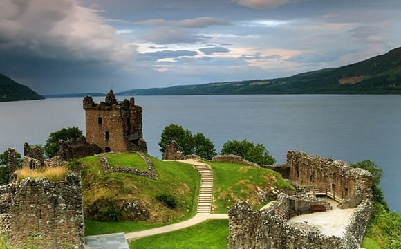 10 lieux qui font frissonner - Le lac du Loch Ness