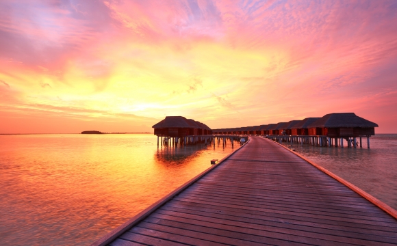 10 photos de voyage pour voir la vie en rose - Coucher de soleil aux Maldives