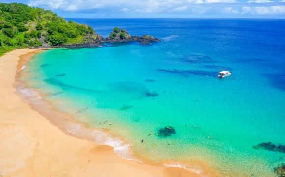 10 destinations pour oublier l'hiver - Fernando de Noronha au Brésil