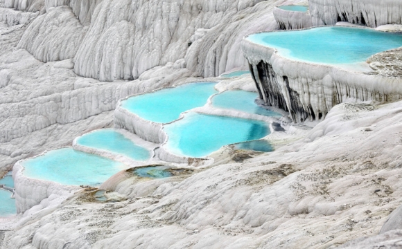 bassin d'eau de source