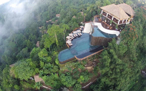 Les 10 plus grandes piscines du monde - Les Hanging Gardens à Bali