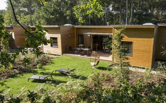 Pourquoi Center Parcs est la destination idéale pour des vacances en famille ? - 3) Pour ses cottages conviviaux et chaleureux