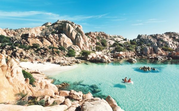 10 criques qui donnent envie de prendre le large - Caprera island