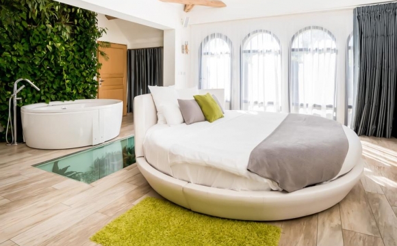 10 chambres d'hôtel en France avec jacuzzi - Le Clos des Vignes, Neuville-Bosc