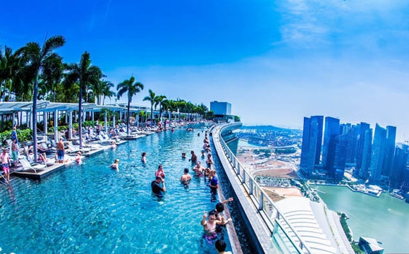 Les 10 plus grandes piscines du monde - Le Marina Sands SkyPark à Singapour !