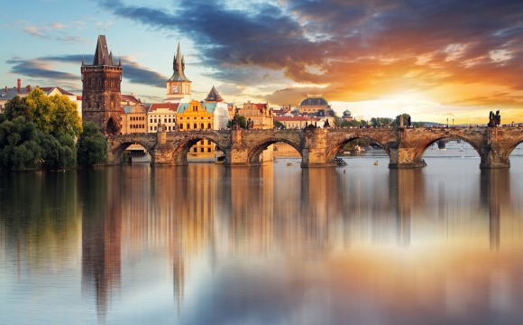 10 lieux magiques pour une demande en mariage - Prague, flânerie au pont Charles