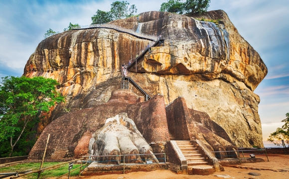 10 monuments incontournables à visiter - Le rocher du lion Sigiriya au Sri Lanka
