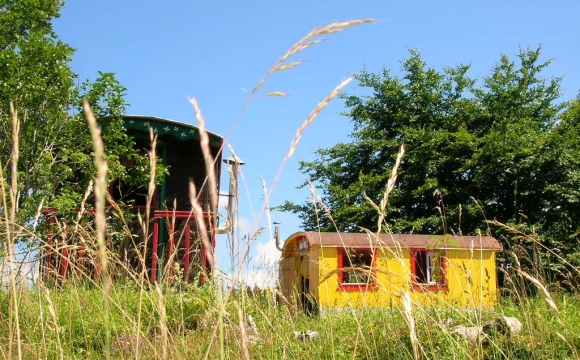 10 hôtels insolites en France - Roulotte ou cabane ?
