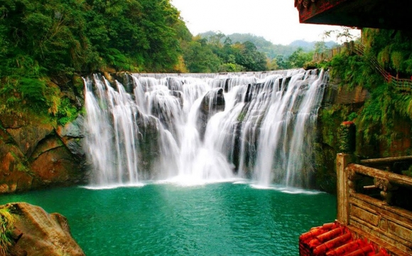 Les 10 plus belles cascades du monde - Shifen Waterfall