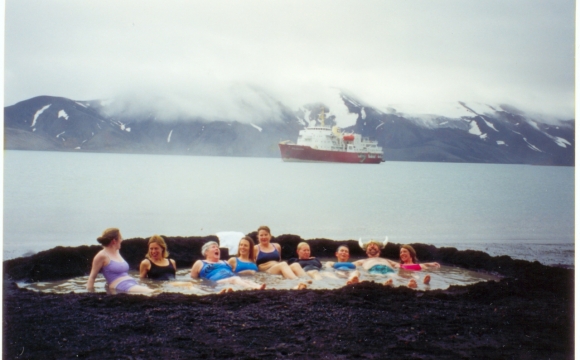 Les 10 plus belles sources d'eaux chaudes du monde - L’île de la déception en Antarctique