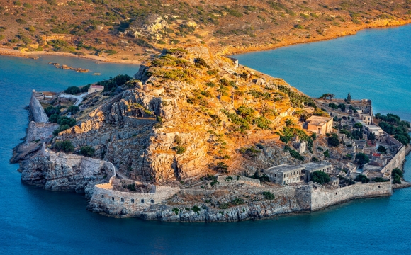 10 visites immanquables en Crète - Presqu’Ile de Spinalonga