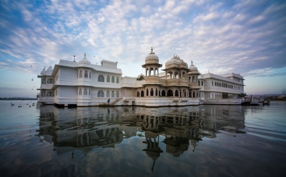 10 hôtels à tester au moins une fois dans sa vie - Le Taj Lake Palace, Inde