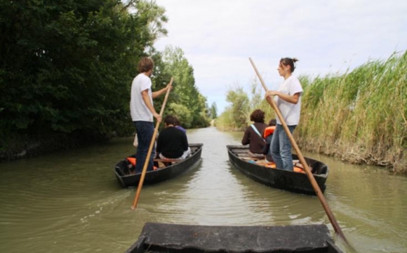 10 actvités insolites à tester durant les vacances d'été - Une yole en Vendée