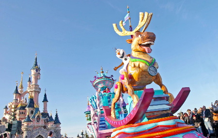 Disneyland Paris reste ouvert pour les vacances de Noël !