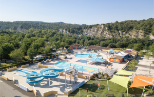 Ardèche : vente flash, 8j/7n en mobil-home 5* de 6 personnes, dispos été, - 39%