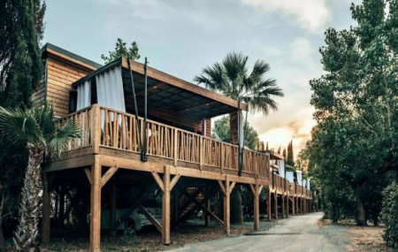 Côte d'Azur, camping 5* : 8j/7n en écolodge proche plage, dispos été, - 30%