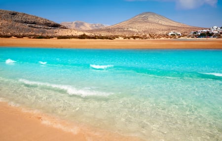 Canaries, Fuerteventura : séjour 8j/7n en hôtel-club bord de mer + demi-pension + vols