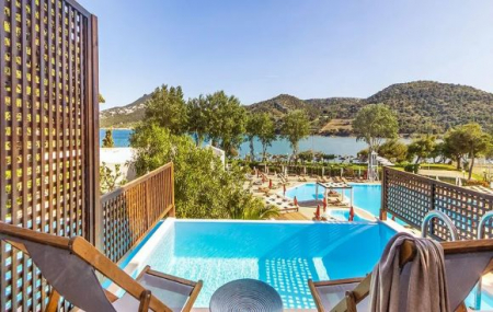 Grèce : vente flash, séjour 6j/5n en hôtel 5* front de mer + petits-déjeuners + spa + vols, - 49%