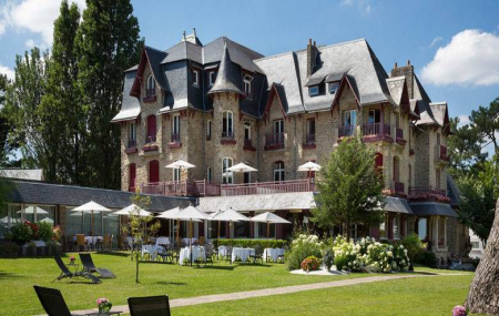 Week-ends en hôtels Barrière 4/5* : 2j/1n + petit-déjeuner : Deauville, La Baule, Le Touquet...