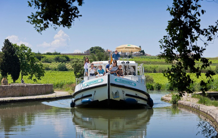 Bateaux sans permis : locations 3 à 7 nuits pour 2 à 10 personnes