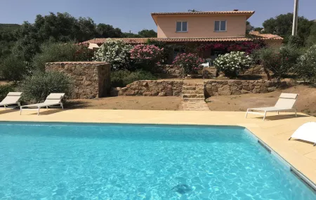 Corse du sud : location 8j/7n ou plus en villa proche plage, très bien notée