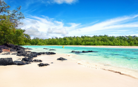 Île Maurice : vente flash, séjour 7j/5n ou plus en hôtel bord de mer + demi-pension + vols