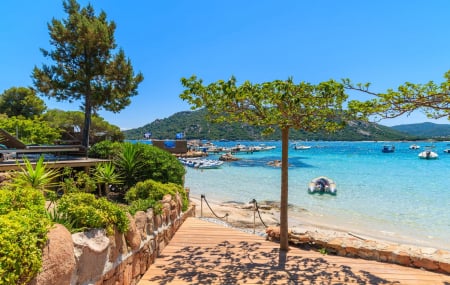 Corse, été : vente flash, 8j/7n en résidence avec accès direct à la plage + piscine, - 42%